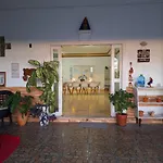 Quarto Triplo Com Banheiro Em Pousada E Restaurante